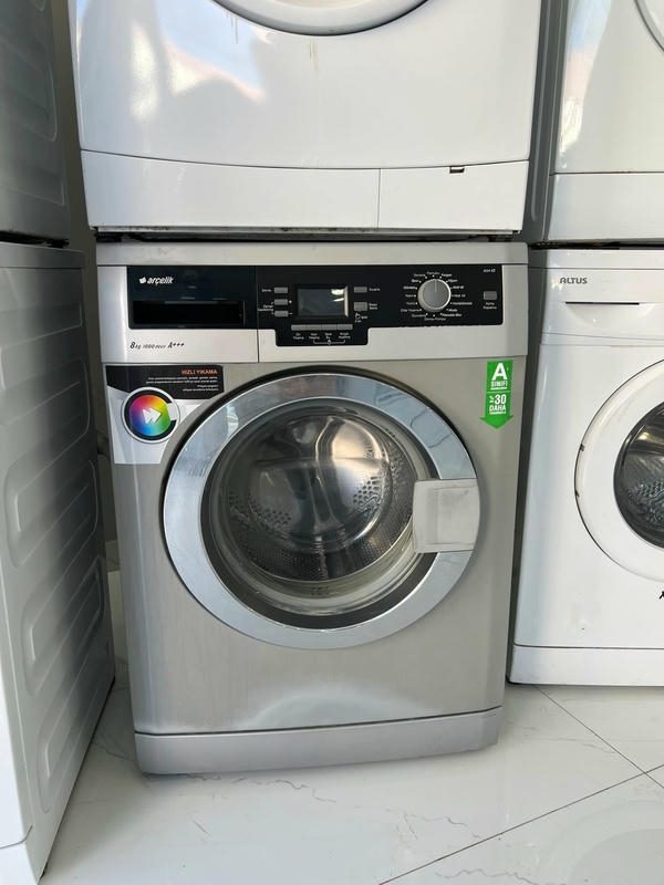 Gri kapaklı çamaşır makinesi