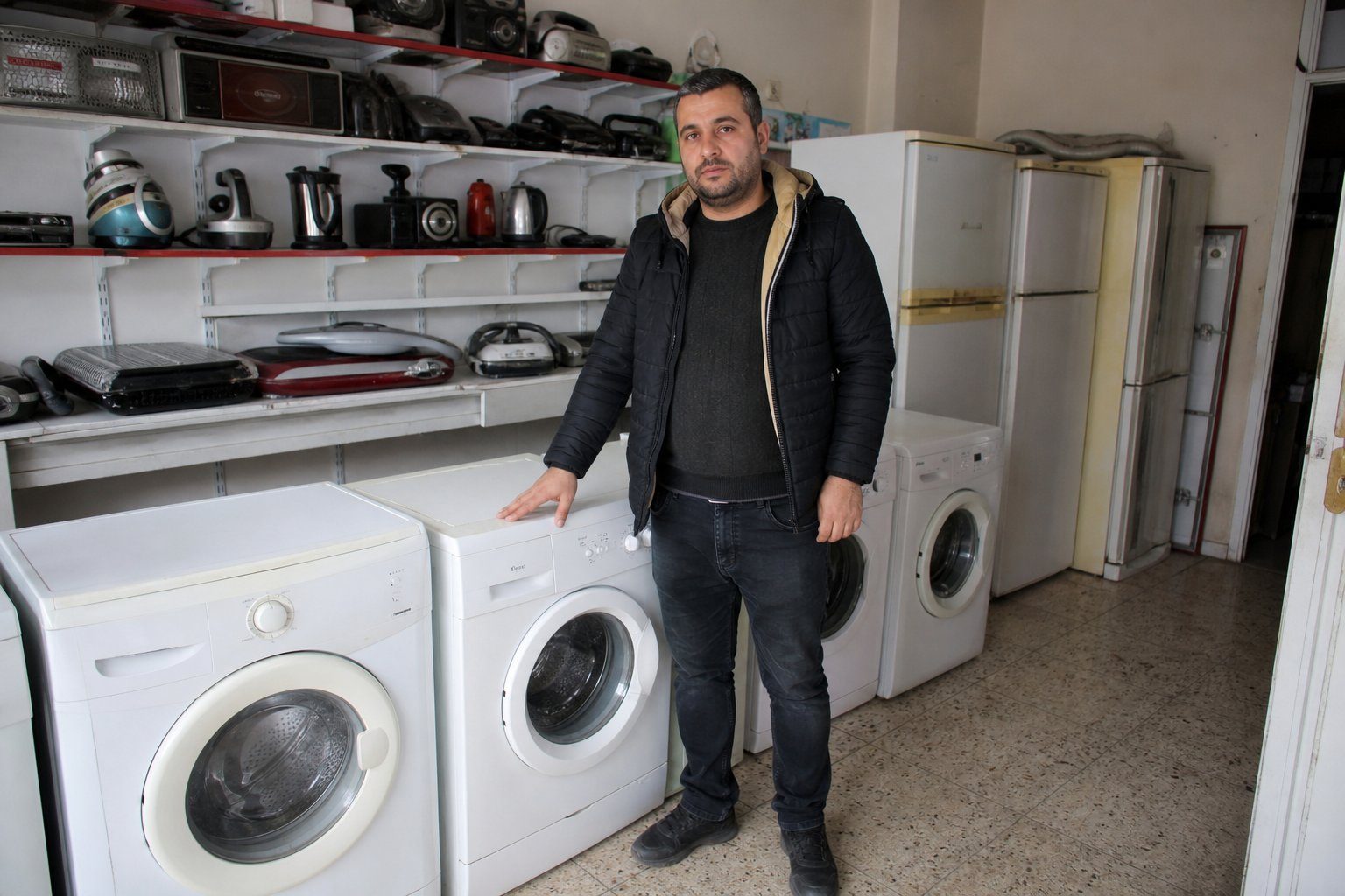 İkinci el beyaz eşya reyonu satıcısı